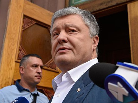 Poroshenko januıasymen birge Ýkraınadan qashyp ketti