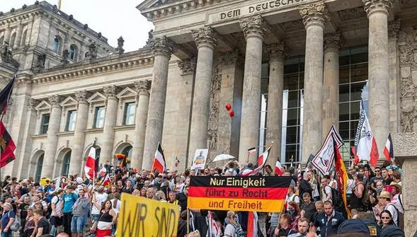 /image/2020/08/30/crop-1_4_335x589_reichstag-1329162.jpeg