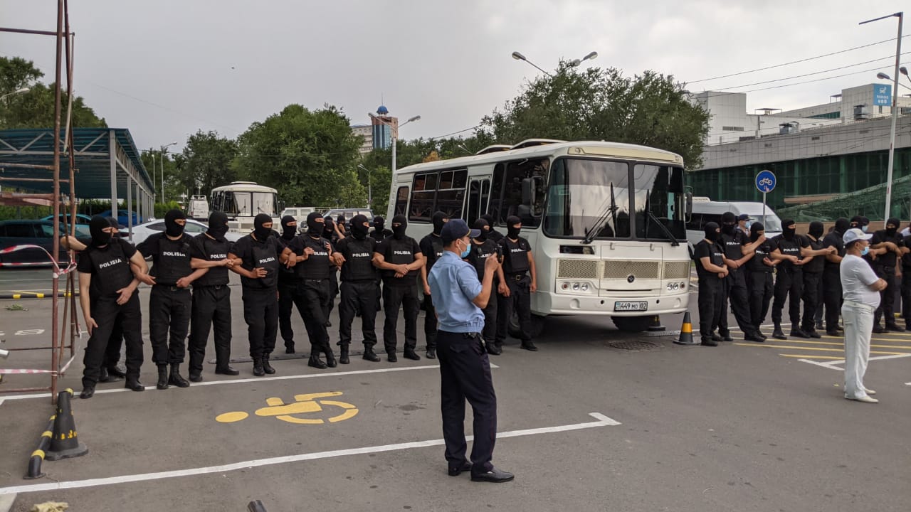 06.07.2021. Almatydaǵy mıtıń/Foto: Qamshy.kz