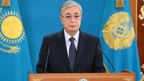 /image/2022/01/10/crop-12_7_598x1069_220107113400-kazakh-president-address-010722-super-169.jpeg