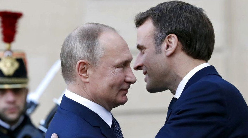 /image/2022/02/07/crop-11_7_532x957__123157782_putinmacron.jpeg