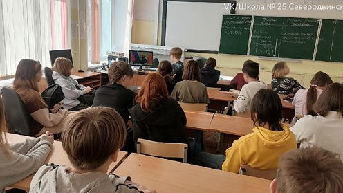 Ресей мектептерінде санкцияның пайдасы туралы сабақтар өтіп жатыр. Оған сенуге бола ма?