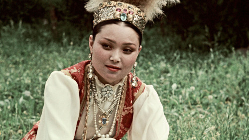 Roza Baǵlanovanyń 100 jyldyǵyna arnalǵan koleksıalyq monetalar satylymǵa shyǵarylady