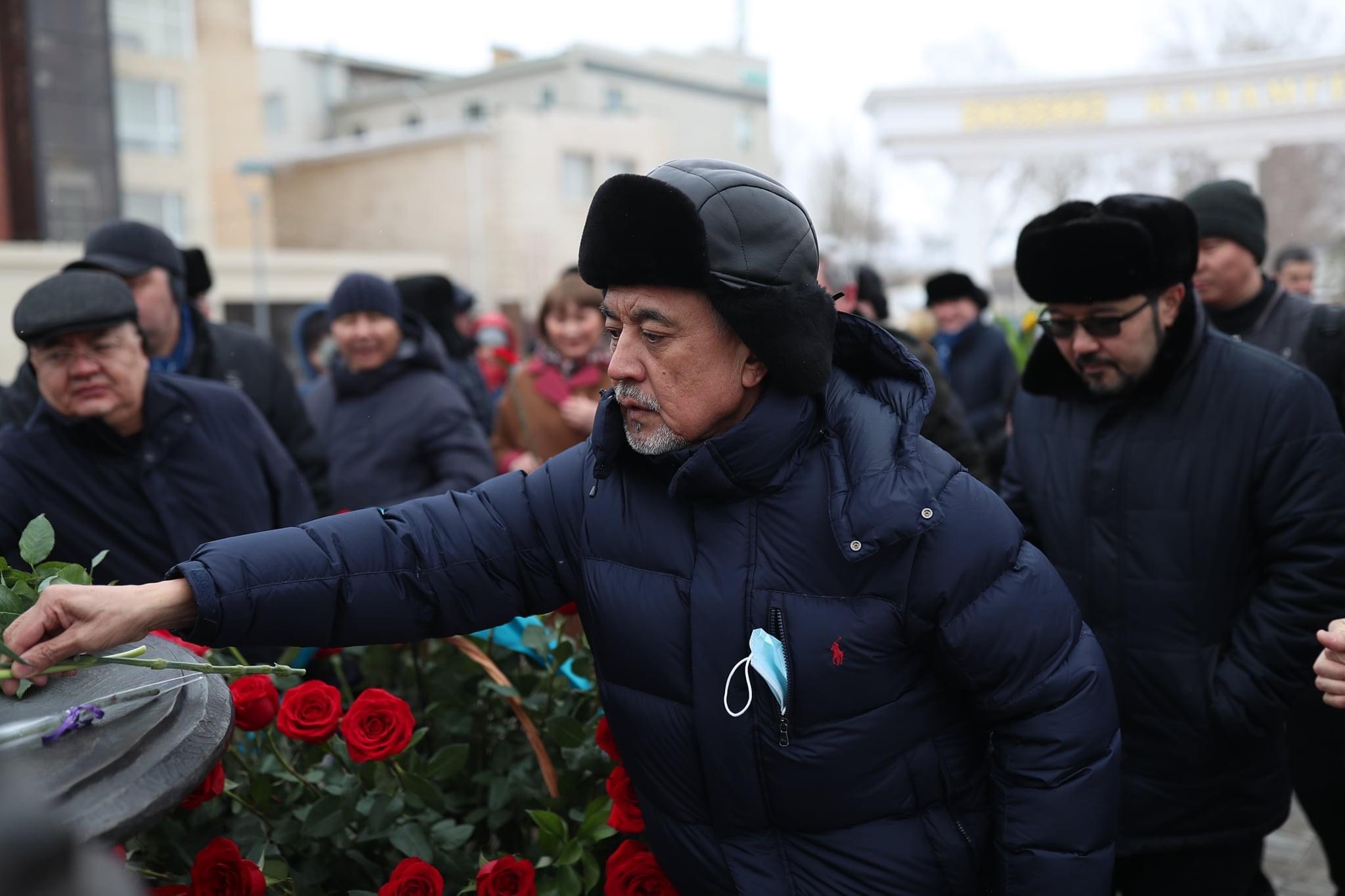 “БІЗДІҢ ТАҒДЫРЫМЫЗ – ӨЗ ҚОЛЫМЫЗДА!“. Белгілі ғалым мәжіліс сайлауына түсетінін мәлім етті