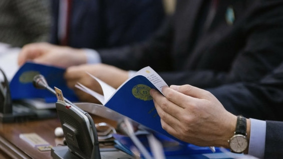 Almatyda VIII saılanǵan QR Parlamenti Májilisiniń janyndaǵy Qoǵamdyq palatanyń kóshpeli otyrysy ótedi