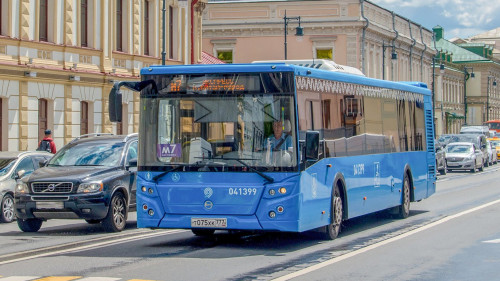 Енді Бішкекте шенеуніктер қоғамдық көлікпен жүруге міндетті