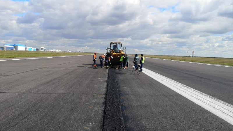 Astana áýejaıynyń ushý-qoný jolaǵy 4 mıllıard teńgege jóndeldi