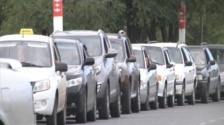 Оралдың жанармай бекеттерінде ұзын-сонар кезек қалыптасты