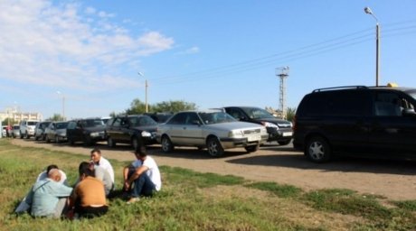 Оралдың жанармай бекеттерінде ұзын-сонар кезек қалыптасты