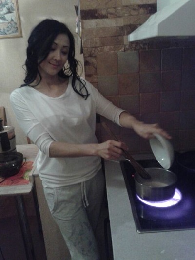 Меруерт Түсіпбаева өміріндегі еркектер туралы кітап жазып жатыр (фото)