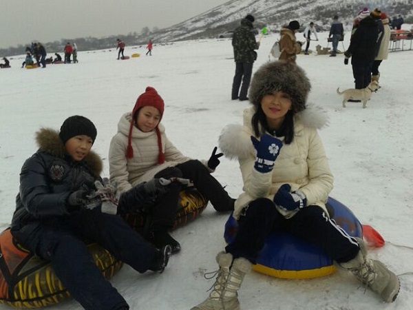 Меруерт Түсіпбаева өміріндегі еркектер туралы кітап жазып жатыр (фото)