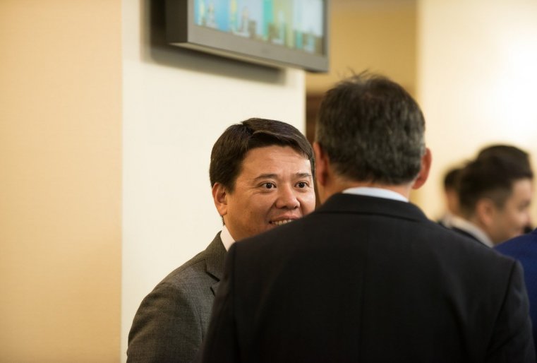 Министр юстиции Марат Бекетаев. Говоря об обновлении правительства Нурсултан Назарбаев отмечал: "Теперь новое время настает, новые дела". 