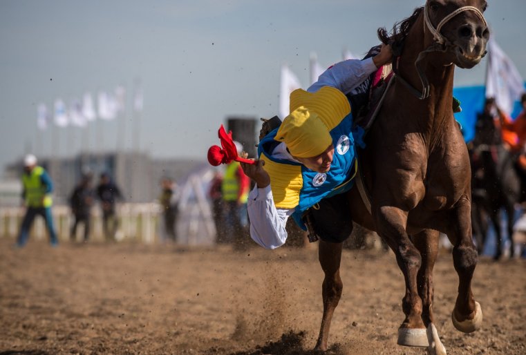 В этом виде состязания первое место занял Беріккали Жакишев, второе - Алихан Башимбаев, третье - Бақытжан Сапарбеков.