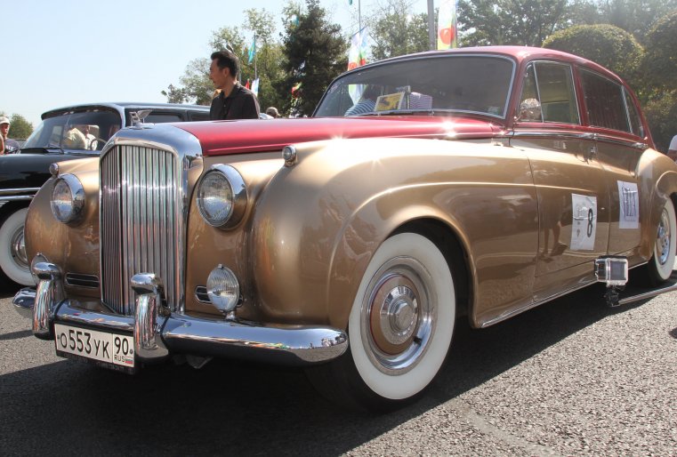 На этой машине за время ее существования наверняка останавливался не один мечтательный взгляд