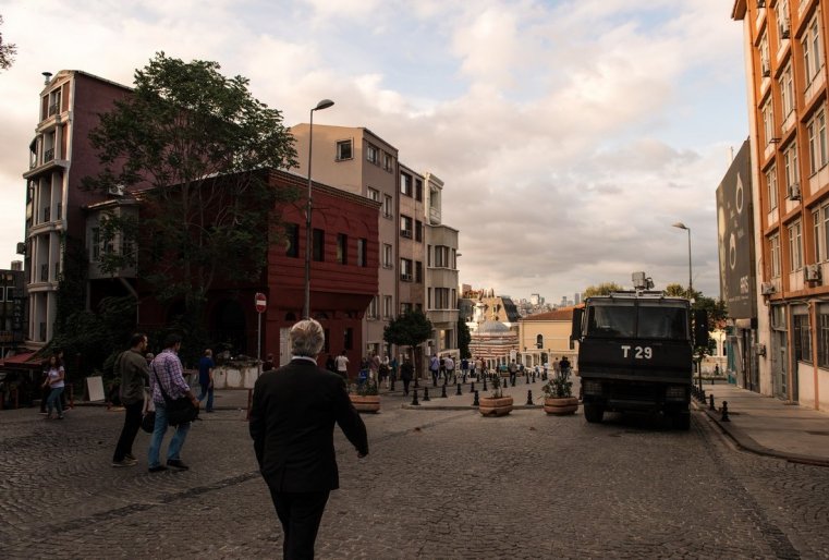 دەجۋرنايا ماشينا-ۆودومەت. ۆيديمو، نا ۆسياكيي سلۋچاي