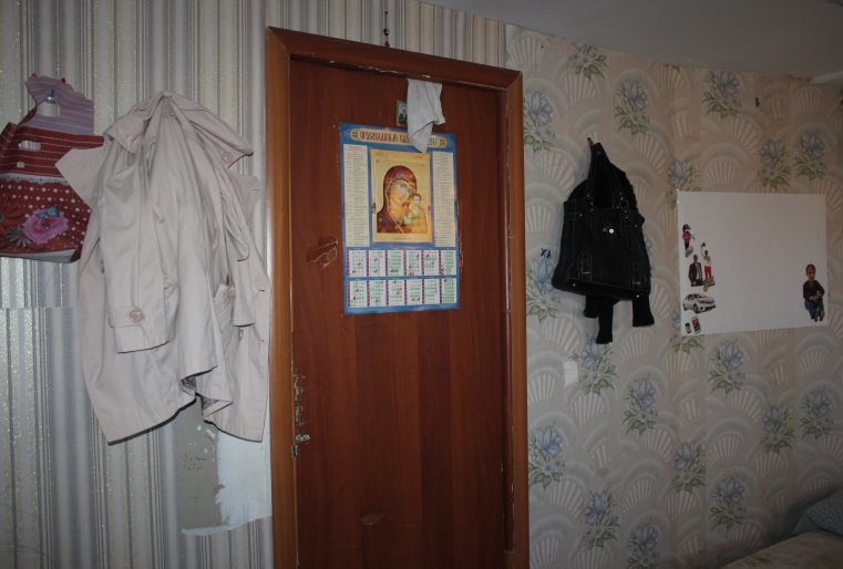 Так выглядит входная дверь в комнату.