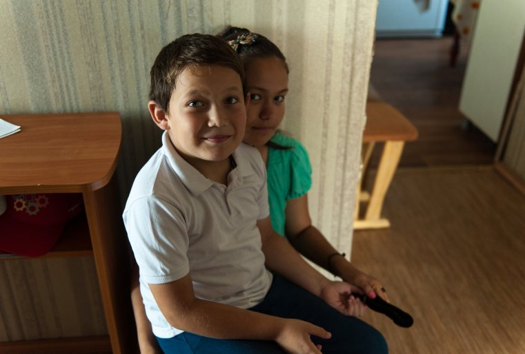 В том числе и Фатих, чей биологический отец турок. Как рассказывает Мурат, своей турецкой кровью Фатих гордится, особенно после сериала про султана Сулеймана.