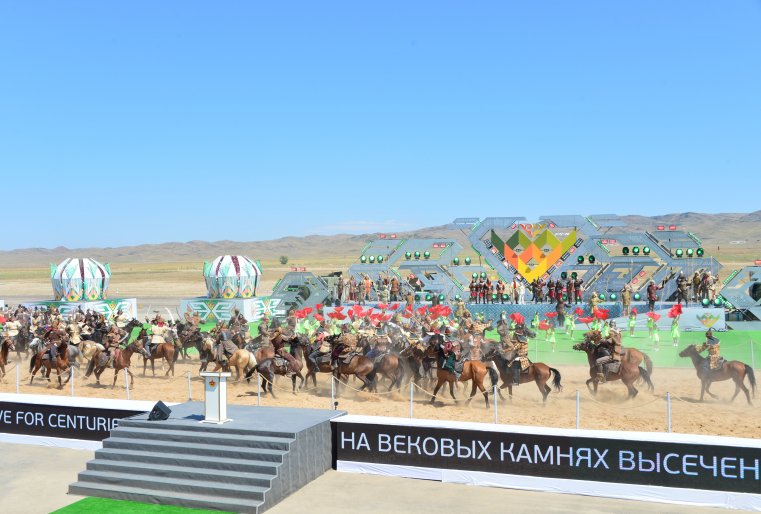 Оригинальной частью программы открытия стала театрализованная постановка.
