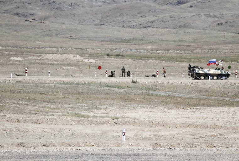 В соревнованиях артиллеристов в борьбе за звание лучших сошлись представители Казахстана, Венесуэлы, Кыргызстана, Китая и России.