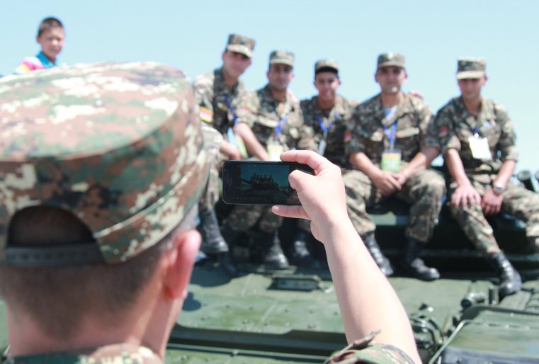 Приехавшие на Игры военнослужащие получили не только огромный практический опыт в армейском деле, но и обрели новых друзей. Ведь, по сути, в мирное время их отличает лишь шеврон на форме. И хочется верить, что они и далее будут встречаться во время "войны понарошку", оттачивая, но никогда не применяя свои навыки.