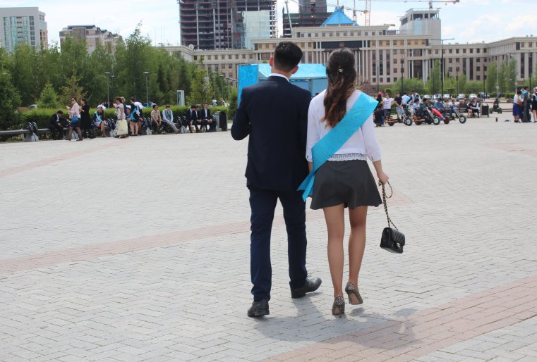 Впереди у старшеклассников экзамены и поступление в вуз.