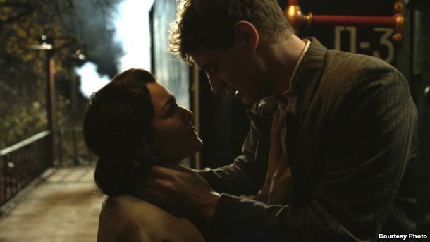 ​  Голодомор жайлы Bitter Harvest фильмінен алынған кадр.