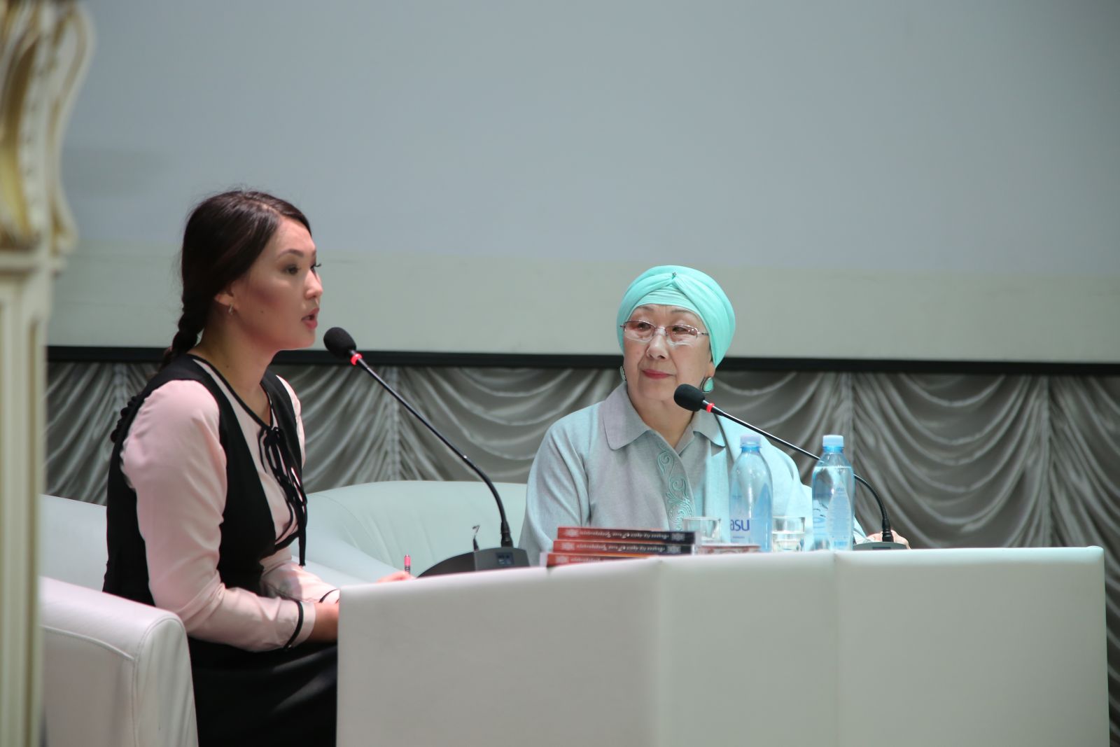 Мүшесі бар қыз