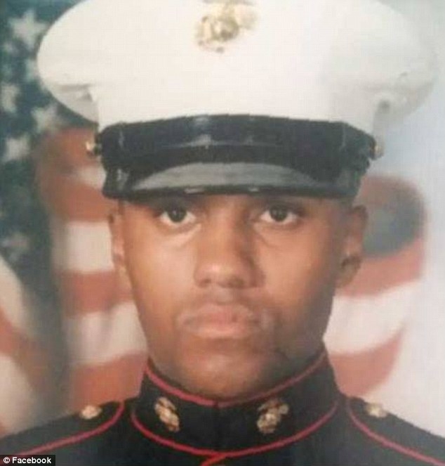 Табиғаттағы жалаңаш қыз видео