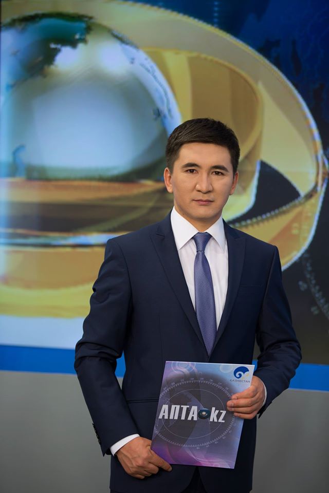 Сұлу мен оның күйеуінің порносын қараңыз