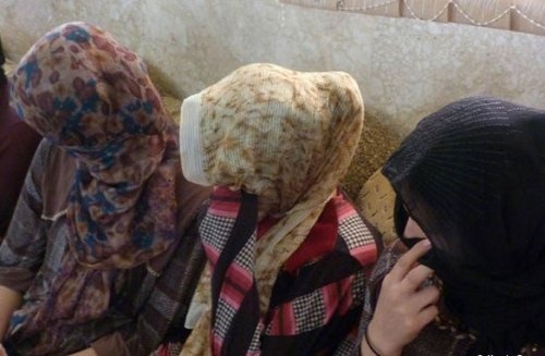 Минет жасап жатқан апайдың суреті