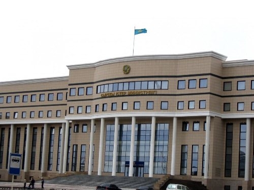 Интернеттегі порно ішіндегі вибратормен кездесу