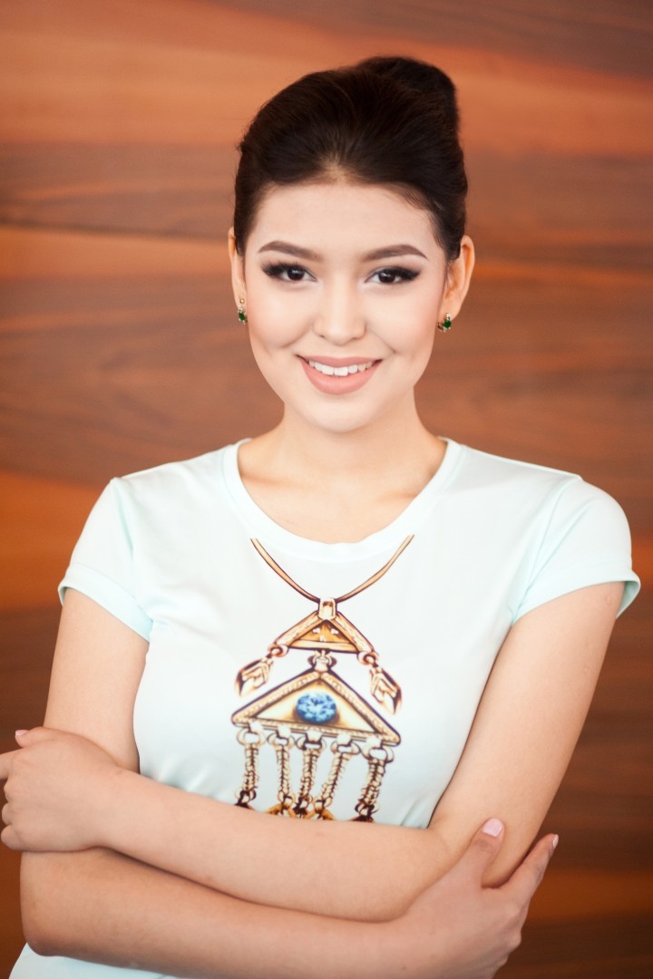 Өте ашық қыздардың фотолары мен видеолары