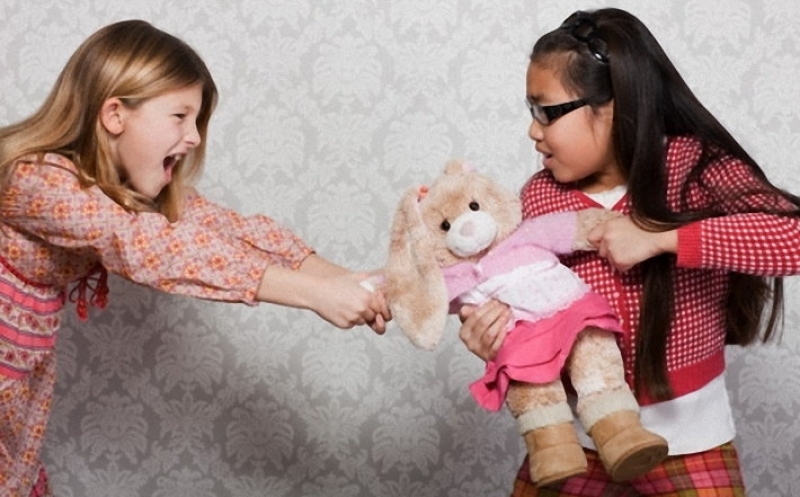 Теңіз жағасындағы жартастардағы секс