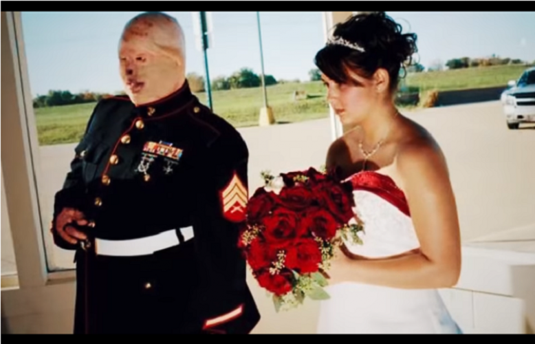 Саунадағы ағасы мен әпкесі анальді секс