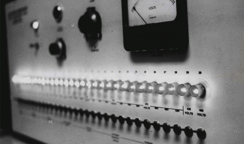 Порно жас әйелді күшпен тартып алды