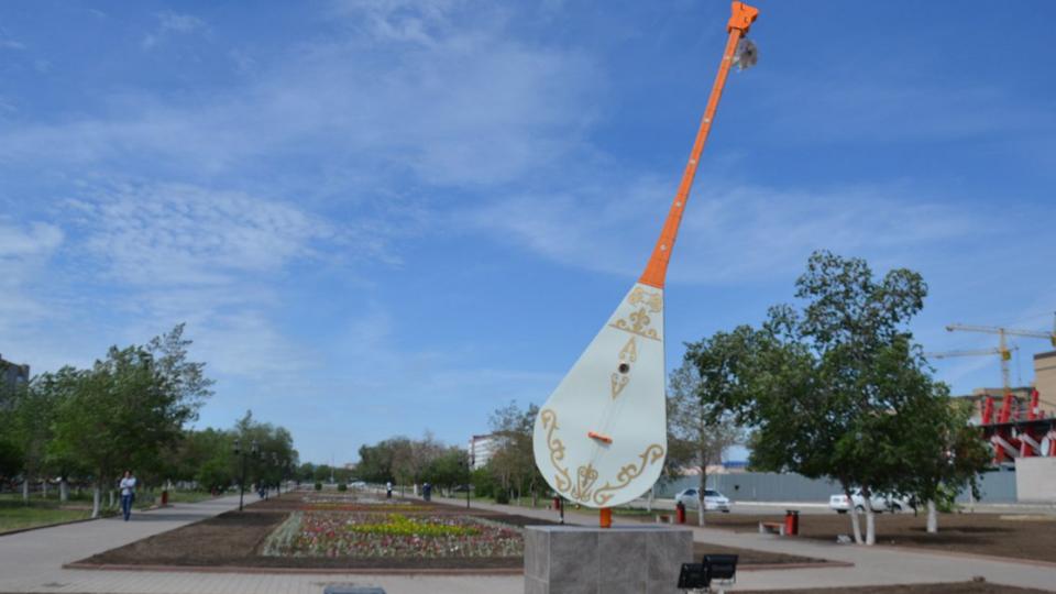 Қостанайдағы жезөкшелердің телефон нөмірлерінің суреттері