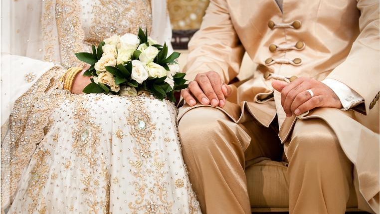 Банан қабығымен мастурбация жасау (бейне)