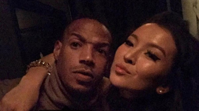 Бритни Спирс күйеуінің мүшесін сорып жатыр (фото)