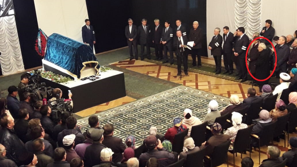 Жас қыздар спермы алатын орыс порно