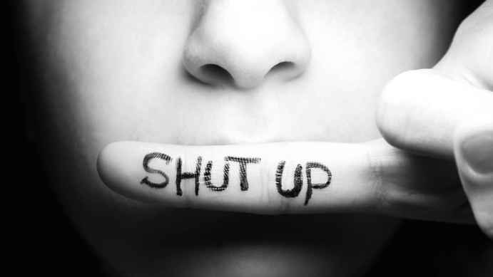 Үш адамға хатшы