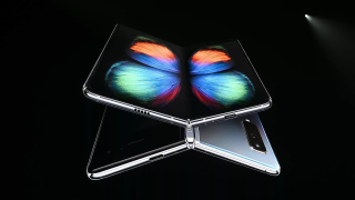 Samsung компаниясы Galaxy Fold моделін шығаруды уақытша шегерді