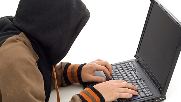 5 جىل بويى الماتىلىقتاردىڭ اقشاسى مەن مۇلكىن يەمدەنگەن الاياق ساۋد ارابياسىنان ۇستالدى
