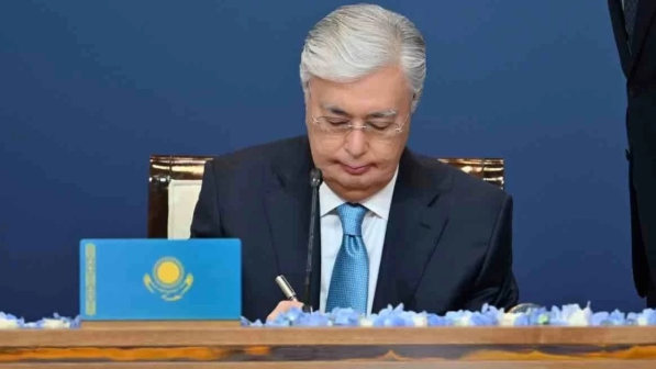 توقايەۆ 49 جىلعا اقش-پەن جالعا بەرۋ تۋرالى كەلىسىمدى ماقۇلدادى