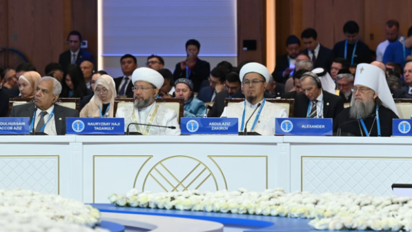 Тоқаев:  Діни қайраткерлер саясаткерлерді ізгілікке шақырады 