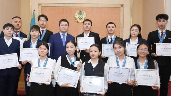 В Мангистау наградили победителей олимпиад среди сельских школ и лучших представителей сферы спорта