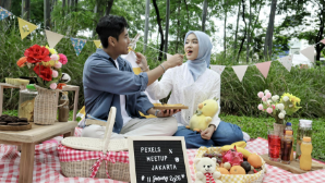 Малый Талдыколь: жители расчистили лёд и открыли бесплатный каток — спор о судьбе озера вернулся