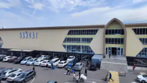 Қайрат Сатыбалдының ұлы иелік еткен «Байсат» базары 2 млрд теңгеге арзандап, үшінші рет саудаға шығарылды