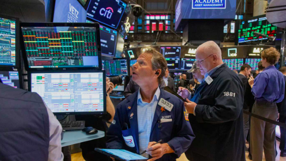 АҚШ нарықтары Гренландия дауына байланысты құлдыраудан кейін сәл қалпына келді