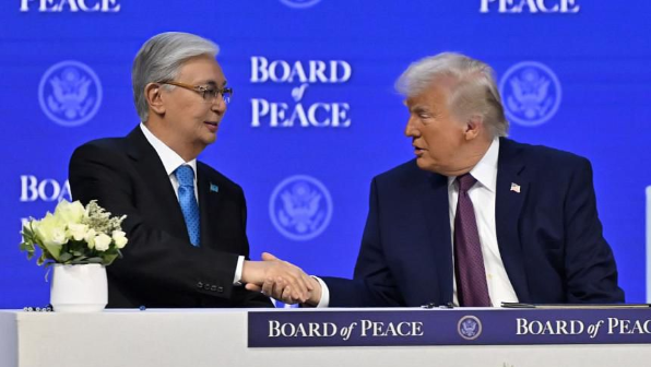 Президент Қасым-Жомарт Тоқаев АҚШ президенті Дональд Трамп бастамасындағы Бейбітшілік кеңесінің жарғысына қол қойды