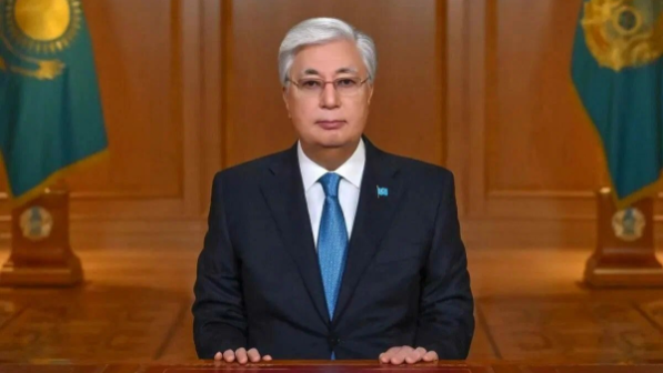 پرەزيدەنت ەل حالقىن العىس ايتۋ كۇنىمەن قۇتتىقتادى